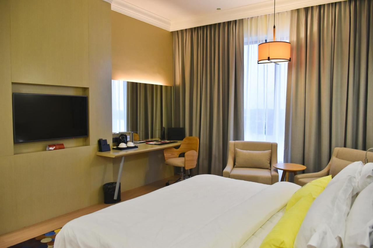 Ucsi Hotel Kuching Exterior photo